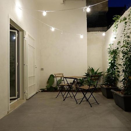 Dante'S Patio Apartment Bari Exterior foto